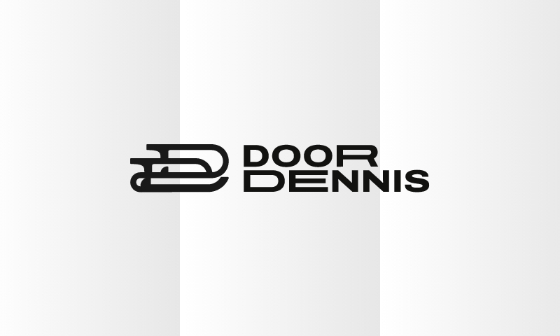 Door Dennis